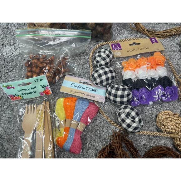 Crafters Square Thread Foam Roses Vine Balls Hearts Circle Potpourri Cutlery Set - Picture 3 of 10